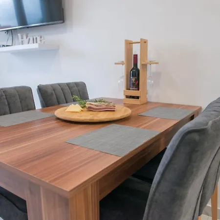 Marin D&a Apartment Zaboric