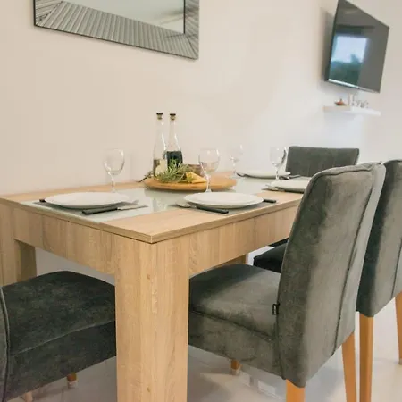 Marin D&a Apartment